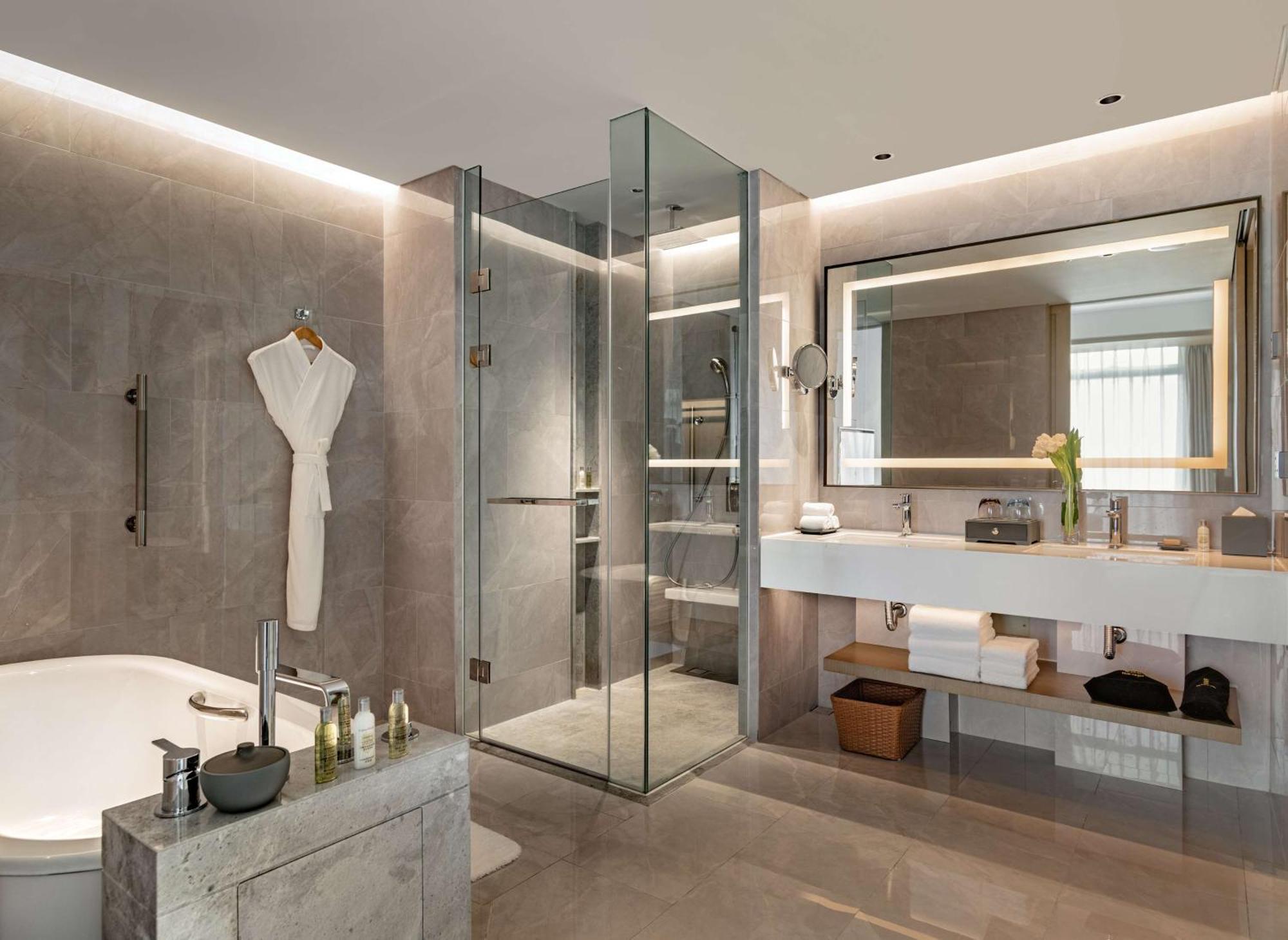 Hilton Garden Inn Shenzhen World Exhibition & Convention Center Buitenkant foto