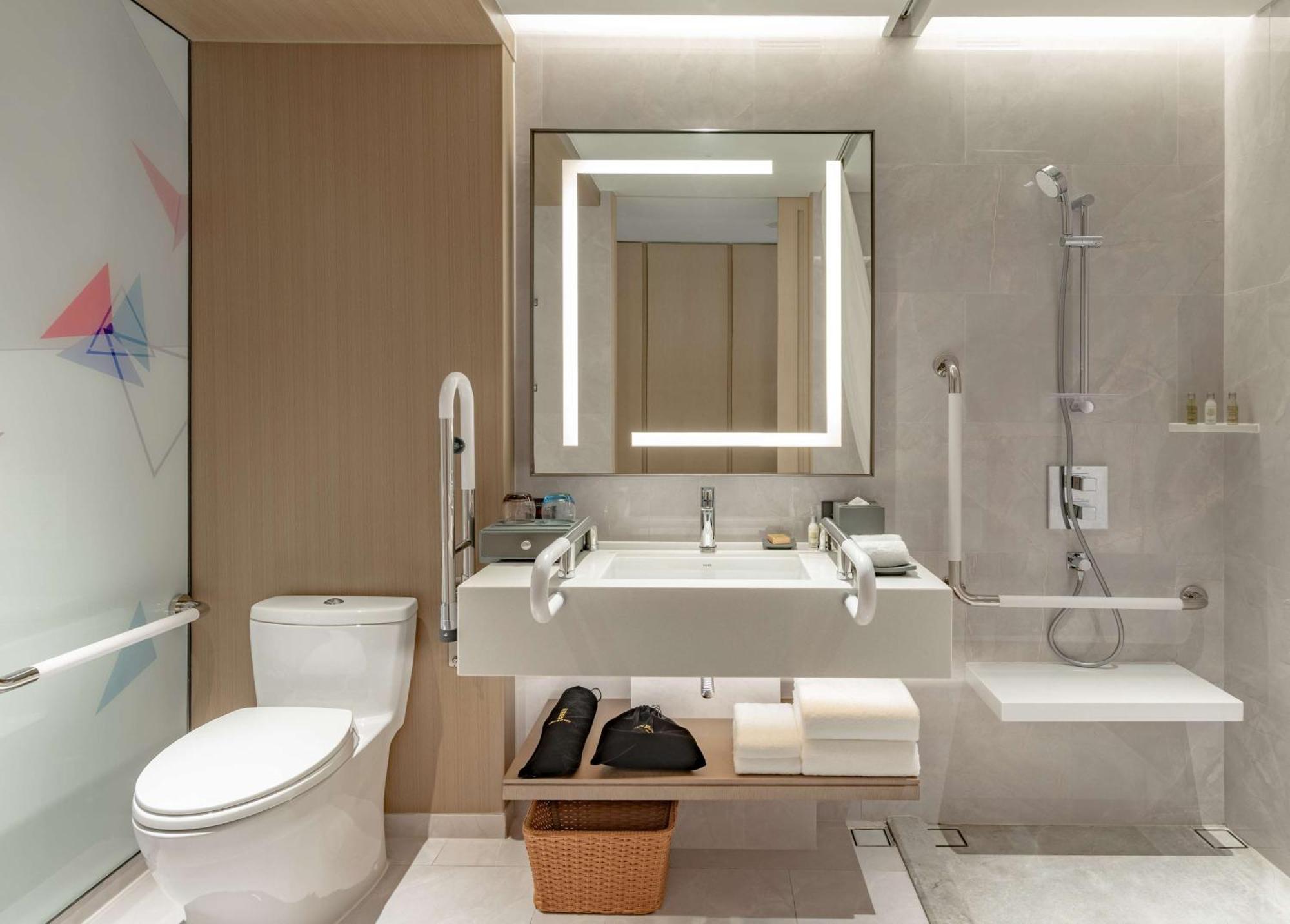 Hilton Garden Inn Shenzhen World Exhibition & Convention Center Buitenkant foto